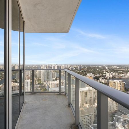 High Floor Corner 2 Bdr At Lyfe Resort ハリウッド エクステリア 写真