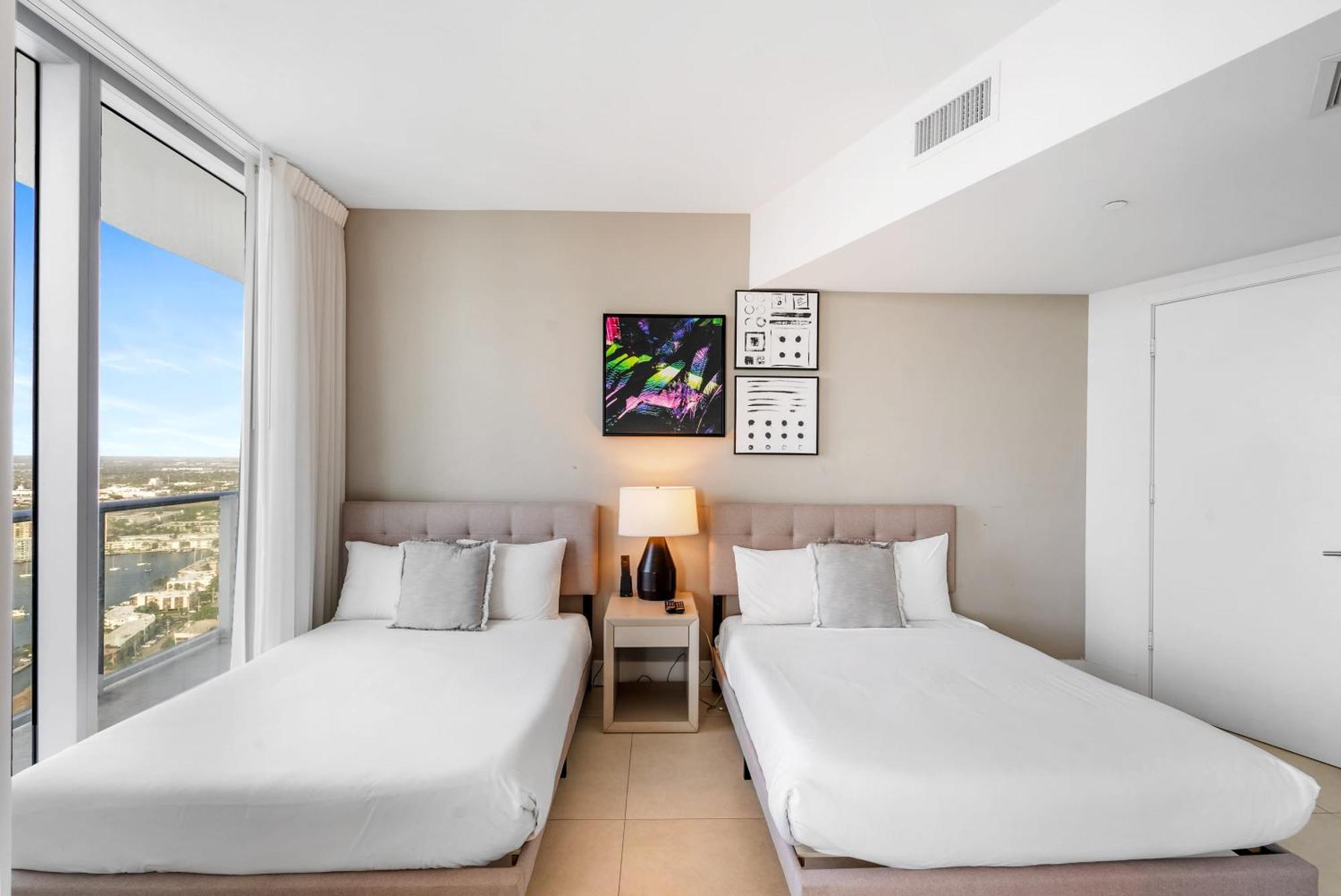 High Floor Corner 2 Bdr At Lyfe Resort ハリウッド エクステリア 写真